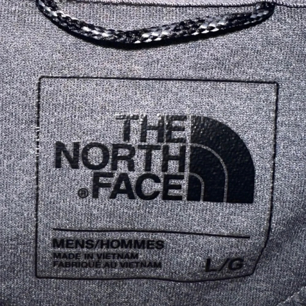 The North Face FlashDry 1/4 Zip Pullover L Gray Performance Athletic Sweatshirt